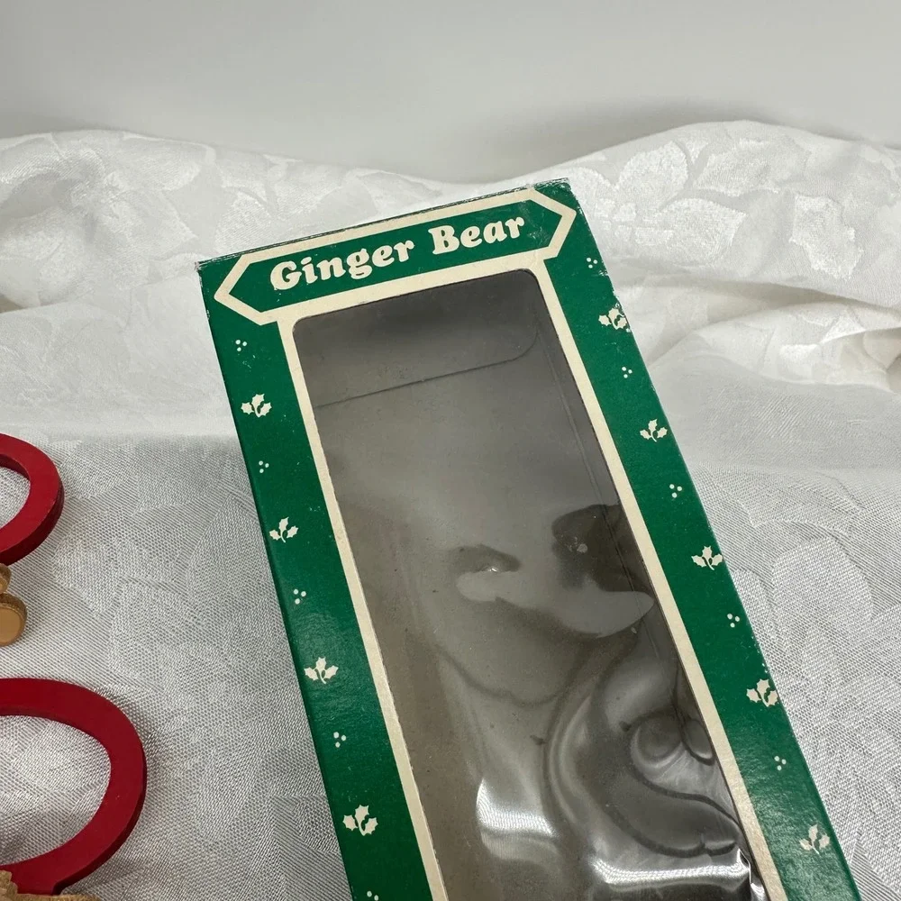 Hallmark Napkin Rings Red Good Ginger Bear Wooden Set of 8 Vintage XNR20-7